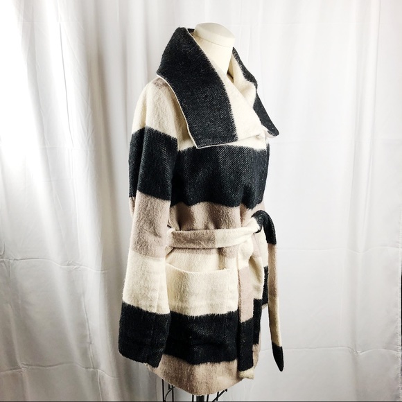 🌟HP🌟 H&M Divided Colorblock Wrap Coat - Picture 2 of 8